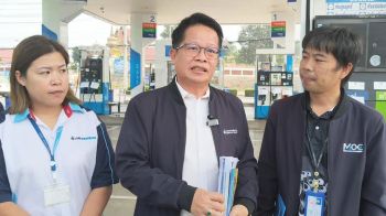 พลังงานจังหวัดพะเยาลงตรวจปั๊มด่วน หลังข่าวน้ำมันขาดตลาด ยังยันไม่ขาด