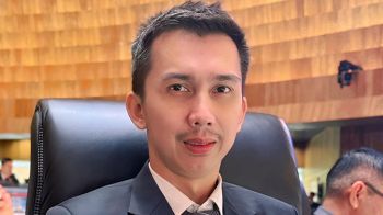 เมินหมายเรียก ‘ชนนพัฒฐ์’ปัดพบดีเอสไอ อ้างติดประชุมสภา ‘เทพไท’ไล่บี้ไม่ยั้ง อนาคตจบไม่สวย