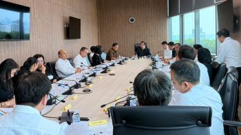 ศาลยุติธรรมออกมาตรการประหยัดพลังงานตามมติ ครม.ผู้พิพากษาทั่วประเทศ ถอดสูทใส่เสื้อระบายอากาศ