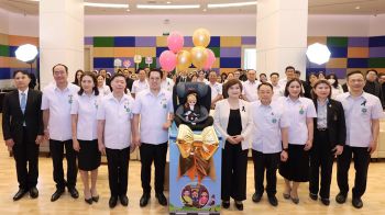 โตโยต้าถนนสีขาว สนับสนุนที่นั่งนิรภัยสำหรับเด็ก