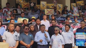 เครือข่ายผู้เลี้ยงโคนม ยื่นค้านเกณฑ์นมโรงเรียน 69 จี้รัฐทบทวน หวั่นตลาดพัง