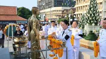 โคราชอัญเชิญผ้าสไบเหลืองทอง ห่มองค์ย่าโมงานฉลองวันแห่งชัย