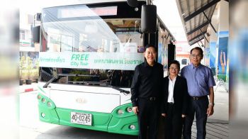 สู้ศึกน้ำมันแพง! ทน.เชียงรายเปิดวิ่ง ‘รถโค้ชไฟฟ้า’ (EV) ฟรี 17 จุดทั่วเมือง