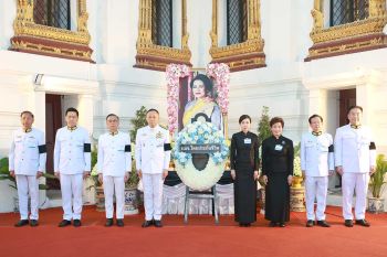 ไทยประกันชีวิต ร่วมเป็นเจ้าภาพบำเพ็ญกุศล และวางพวงมาลาถวายสักการะ พระบรมศพสมเด็จพระนางเจ้าสิริกิติ์ พระบรมราชินีนาถ พระบรมราชชนนีพันปีหลวง