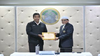 กทม. มอบประกาศเกียรติคุณคณะกรรมการอิสลามฯร่วมขับเคลื่อนกรุงเทพฯ