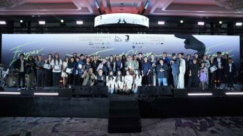 เจ้านาย-จินเจษฎ์ คว้ารางวัลนักแสดงนำชายแห่งปี ในงานประกาศรางวัลสมาคมผู้กำกับภาพยนตร์ไทย ครั้งที่ 15