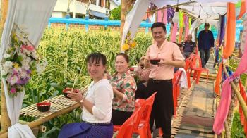 พระกู้วิกฤตน้ำมันแพง!  ผุด เตี๋ยวห้อยขา5บาท ช่วยแบ่งเบาค่าใช้จ่าย