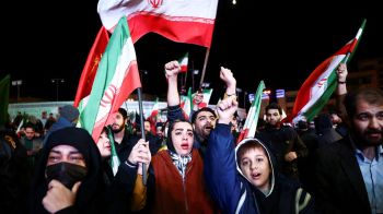 ‘สหรัฐ-อิหร่าน’ยอมรับเงื่อนไข หยุดยิง2สัปดาห์ เปิดช่องแคบฮอร์มุซ 2ฝ่ายชิงแถลงชัยชนะ