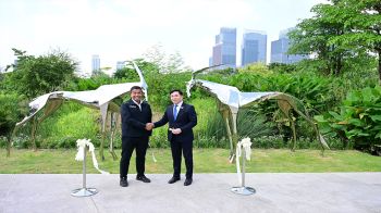 เปิดประติมากรรม ‘สองอาชา’(Two Stallions) ฉลอง 50 ปีไทย-มองโกเลีย