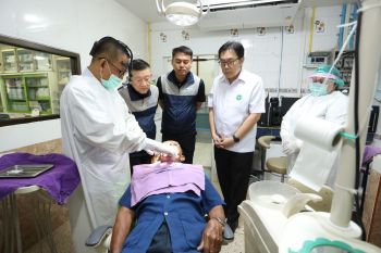 รายงานพิเศษ : ชู ‘รพ.แม่วงก์’ ต้นแบบบริการ ‘รากฟันเทียม’ ลดค่าใช้จ่าย - ช่วยผู้ป่วยกลับมาทานอาหารได้