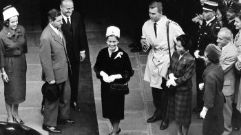 นิทรรศการครั้งประวัติศาสตร์ ‘ราชพัสตราสู่สากล’ ณ กรุงปารีส La Mode en Majesté Royal Thai Dress from Tradition to Modernity