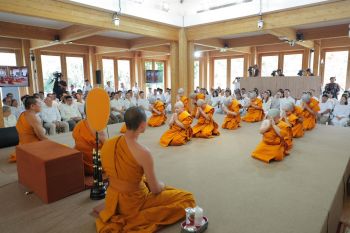 เริ่มแล้ว! ‘สามเณรปลูกปัญญาธรรม ปี 12’ 12 เยาวชนก้าวสู่ร่มเงาพระธรรม ด้วยหัวใจตื่นรู้