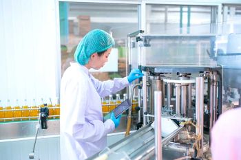 ข้อควรรู้ก่อนทำ OEM เครื่องสำอาง ให้ธุรกิจความงาม แบบงบจำกัด