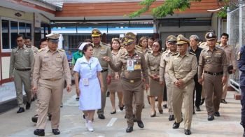 องคมนตรีลุยตรวจโครงการ \'ราชทัณฑ์ปันสุข\' จ.ร้อยเอ็ด