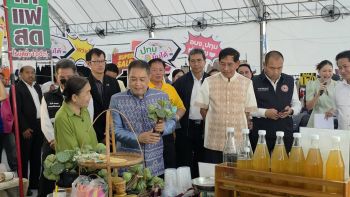 เริ่มแล้ว! งานมหกรรมสินค้า \'ปทุมยิ้มได้\' กระตุ้นเศรษฐกิจ ยกระดับคุณภาพชีวิตของประชาชน