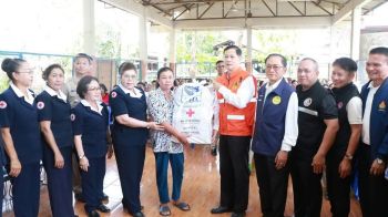 รองผู้ว่าฯอำนาจเจริญ รุดเยียวยาผู้ประสบวาตภัย หลังพายุฤดูร้อนถล่มเสียหาย