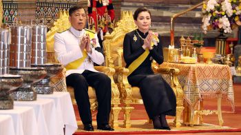 ในหลวง-พระราชินี เสด็จฯไปในการพระราชพิธีฉัตรมงคล พุทธศักราช 2569