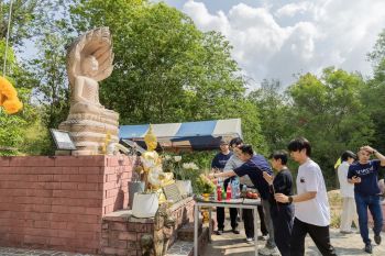 ฤกษ์ดี! จัดพีธีบวงสรวงพ่อปู่เพชรภัทรนาคราช แม่ย่าอัญรินทร์ธสินีเทวีฯ ขอพรให้ผลงานละครเวทีเป็นที่ชื่นชม