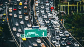กฎซับซ้อน vs ความปลอดภัย ถึงเวลาจัดสมดุลและยกระดับ Ride-Hailing ไทยทั้งระบบ
