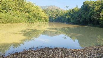 พิษเหมืองแร่เถื่อน แม่น้ำกระบุรีขุ่นข้นจนปลาอยู่ไม่ได้ ทำชาวบ้านเดือดร้อนหนัก