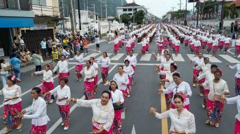 นางรำ 8 อำเภอกว่า 2,000 คน  ร่วมแห่ “ระบำกราภูงา” จ.พังงา