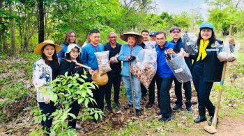 \'อดีตปลัดกระทรวงมหาดไทย\'ร่วมกับชมรมคนรักเขาขยาย จัดกิจกรรมปลูกป่าด้วยเมล็ด 100,000 เมล็ด
