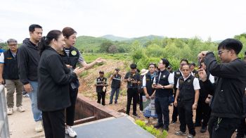 รมช.เกษตรฯ ตามความก้าวหน้า ฟื้นฟูสะพานส่งน้ำคลองสายใหญ่