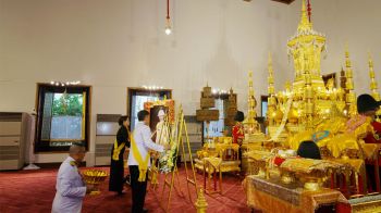 ในหลวง-พระราชินี เสด็จฯไปทรงบำเพ็ญพระราชกุศล พระพิธีธรรมสวดพระอภิธรรมพระศพ พระองค์ภา
