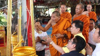 \'บารมีหลวงปู่ศิลา\' เมตตาปลุกเสกหลวงปู่ทวด รุ่นสร้างองค์ใหญ่ที่สุดในร้อยเอ็ด \'วัดใหม่ทุ่งนาหลวง\'