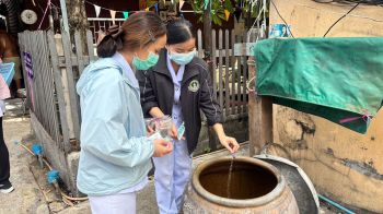 รพ.เจริญกรุงประชารักษ์ รณรงค์กำจัดลูกน้ำยุงลายในชุมชน เนื่องในวันไข้เลือดออกอาเซียน