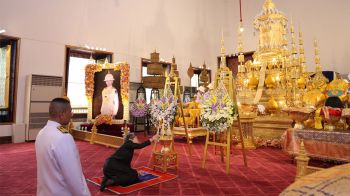 หม่อมเจ้าศรีสว่างวงศ์ ทรงบำเพ็ญพระราชกุศลถวายภัตตาหารเช้า แด่พระพิธีธรรมสวดพระอภิธรรมพระศพ เจ้าฟ้าพัชรกิติยาภา