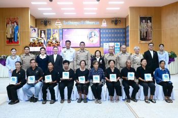 พม.ปักหมุดขอนแก่น เดินหน้าโครงการ \'แว่นตาผู้สูงวัยในสมเด็จพระเทพรัตนฯ\' คืนการมองเห็น ช่วยสร้างโอกาสชีวิต