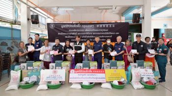‘มูลนิธิป่อเต็กตึ๊ง’บรรเทาทุกข์เยียวยาผู้ประสบอัคคีภัยชุมชนวัดบรมนิวาส
