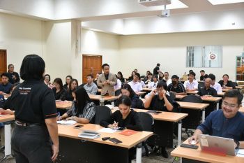 มน.ร่วมพัฒนาศิลปะการสร้างเสน่ห์หน้าไมค์ จัดอบรมพัฒนาคุณภาพมาตรฐานการผลิตรายการวิทยุ