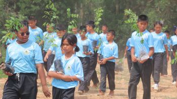 ปลูกป่าเฉลิมพระเกียรติ สืบสานศาสตร์พระราชา เพิ่มพื้นที่สีเขียว บุรีรัมย์