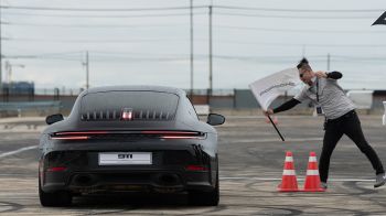 ปอร์เช่ เอเอเอสฯ พาลูกค้าฝึกทักษะขับขี่ Porsche Driver’s Safety Training