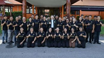 อธิบดีกรมการข้าวตรวจเยี่ยมศูนย์เมล็ดพันธุ์ข้าวแพร่ ติดตามผลการดำเนินงาน พร้อมรับฟังปัญหาและข้อเสนอแนะจากบุคลากร