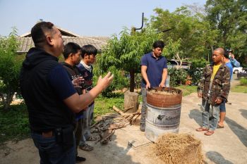 เปลี่ยนวัสดุเหลือทิ้งการเกษตร ‘Biochar’ ฟื้นฟูดิน – แก้ปัญหาฝุ่น PM2.5
