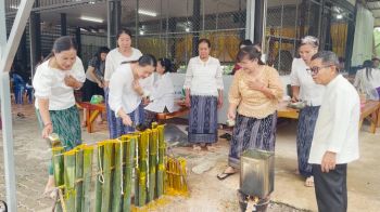 ศรัทธาชาวเมืองเลย! สืบสานประเพณีโบราณ ‘หล่อเทียนกระบอกไผ่’