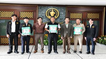 กทม. รับมอบโต๊ะ-เก้าอี้อัปไซเคิลจากเอกชน ร่วมผลักดันสู่ Zero Waste