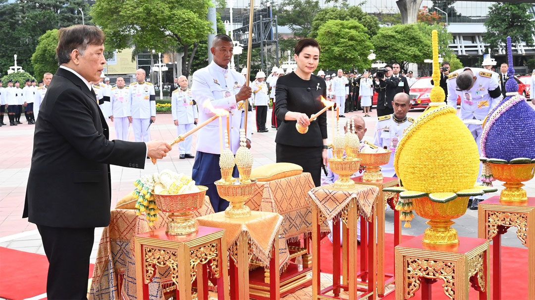 ในหลวง-พระราชินี เสด็จฯ งานเฉลิมพระเกียรติ ร.6 เนื่องในวันคล้ายวันสวรรคต ครบ 100 ปี