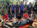 ปกครองกมลาไสยร่วมตำรวจรวบผู้ต้องหายึดอาวุธปืนไทยประดิษฐ์
