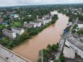 ฝนถล่มภาคเหนือหนักต่อเนื่อง เชียงใหม่อ่วม น้ำไหลหลากพัดบ้านพังทั้งแถบ