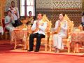 ‘ในหลวง-พระราชินี’เสด็จฯในการพระราชพิธีฉัตรมงคล ณ พระที่นั่งอมรินทรวินิจฉัย