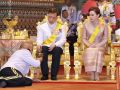 \'ในหลวง-พระราชินี\'เสด็จฯบำเพ็ญพระราชกุศลเนื่องในวันฉัตรมงคล ณ พระที่นั่งอมรินทรวินิจฉัย