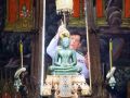 ‘ในหลวง-พระราชินี’ทรงเปลี่ยนเครื่องทรงฤดูร้อนเป็นเครื่องทรงฤดูฝน ถวาย‘พระแก้วมรกต’