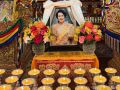 ‘ราชวงศ์ภูฏาน’ทรงนำจุดตะเกียง 1,000 ดวง ระลึกถึง‘สมเด็จพระพันปีหลวง’