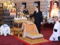 ‘ในหลวง-พระราชินี’ ทรงบำเพ็ญพระราชกุศลพระพิธีธรรมสวดพระอภิธรรมพระบรมศพ ‘สมเด็จพระพันปีหลวง’