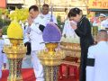 ในหลวง พระราชินี ถวายราชสักการะพระบรมราชานุสาวรีย์สมเด็จพระเจ้าตากสินมหาราช