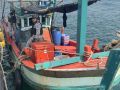 ทร.ภาค1จับเรือประมงกัมพูชา  รุกน่านน้ำไทย  รวบ3ผู้ต้องหาได้ที่คลองใหญ่